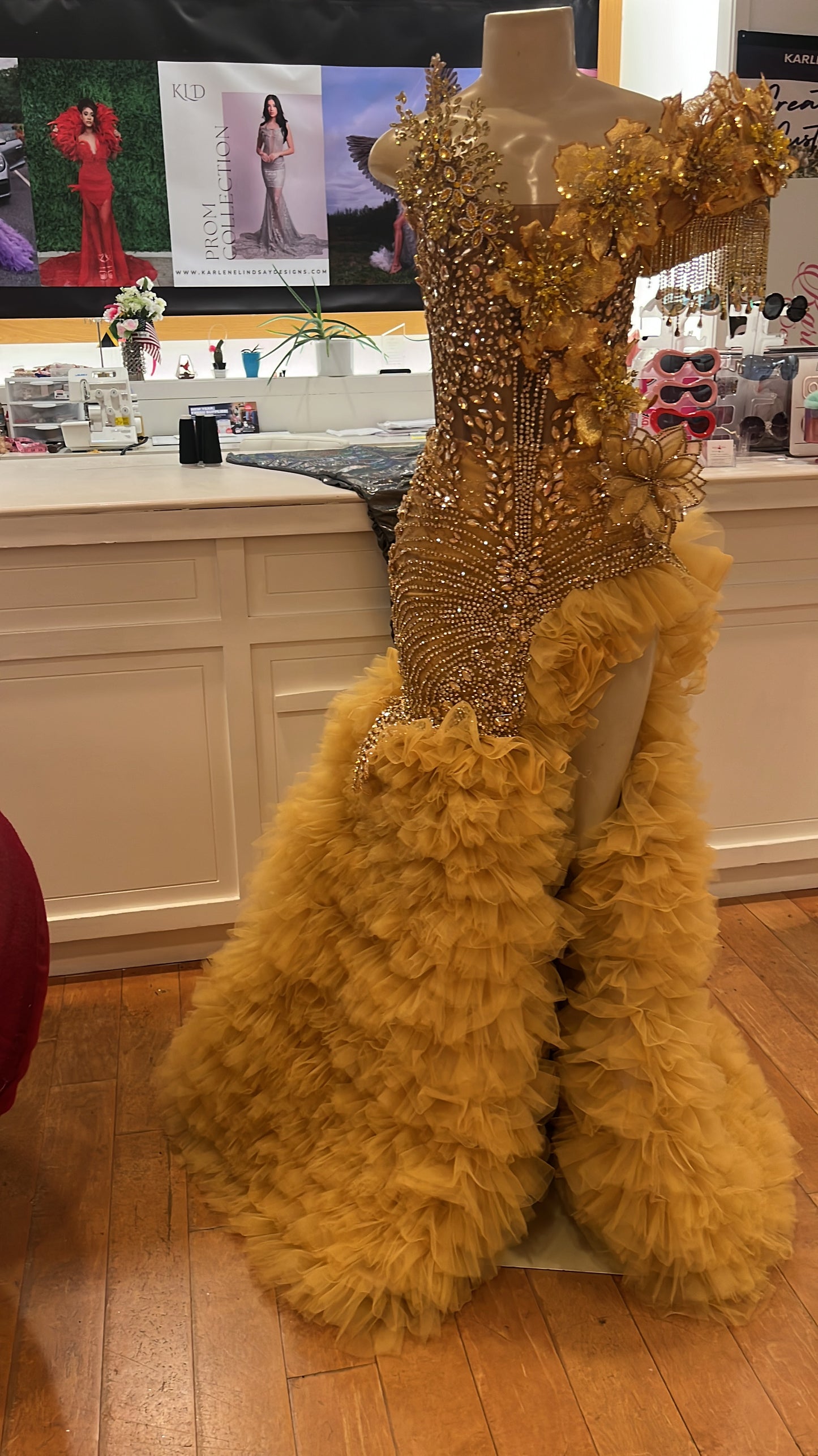 Malina prom gown